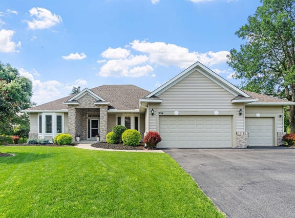 3114 Canyon Circle, Chaska, MN 55318