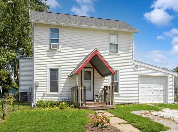 301 Cedar St, WestBranch, IA 52358