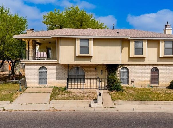 1801 Royal Ridge Dr., Eagle Pass, TX 78852