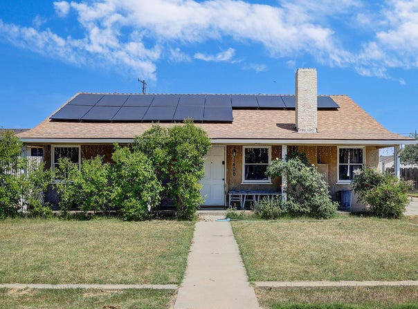 1406 De Witt Avenue, Sanger, CA 93657