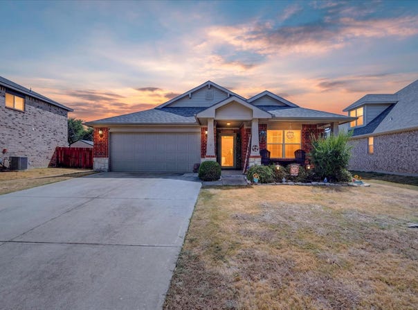 521 Leatherman Drive, Saginaw, TX 76179