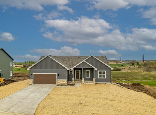 110 Garrett Drive, Barneveld, WI 53507