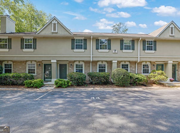 6900 Roswell, Sandy Springs, GA 30328