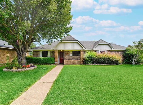 923 Courtney, Mesquite, TX 75150