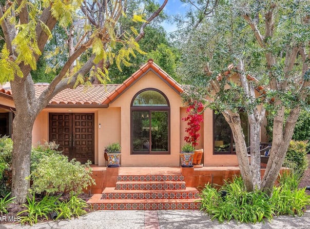 4456 Hayvenhurst Avenue, Encino, CA 91436