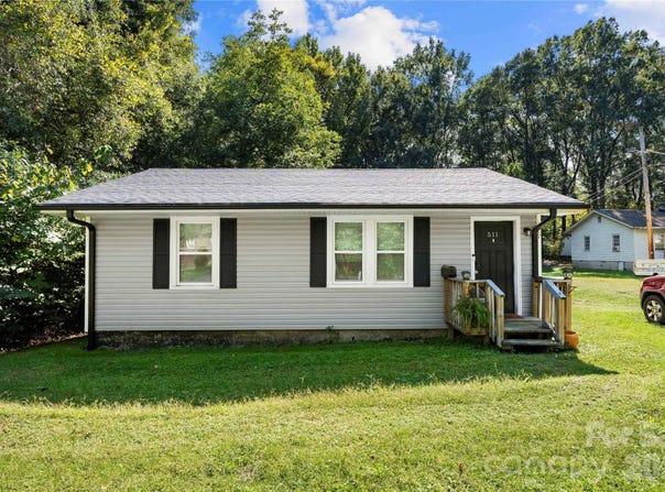 509 E Church Street, Dallas, NC 28034