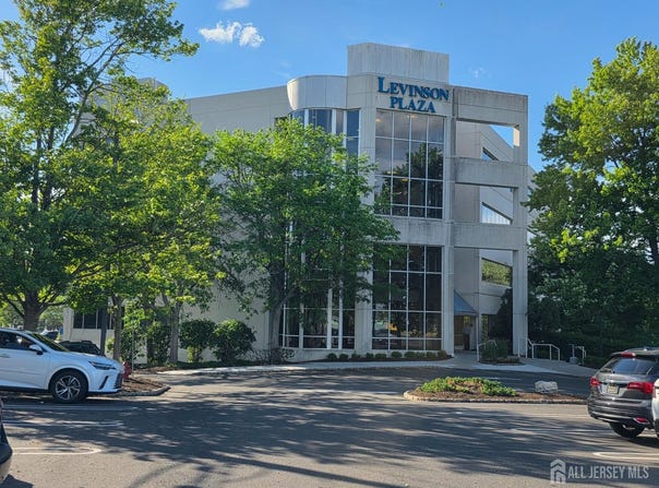 2 State Route 27, Edison, NJ 08820