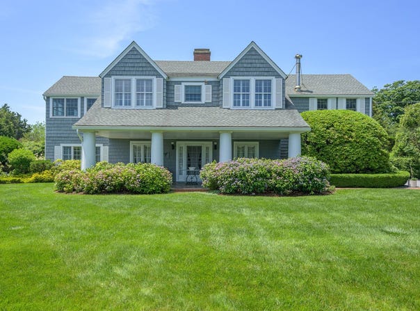 53 Shore Road, Remsenburg, NY 11960