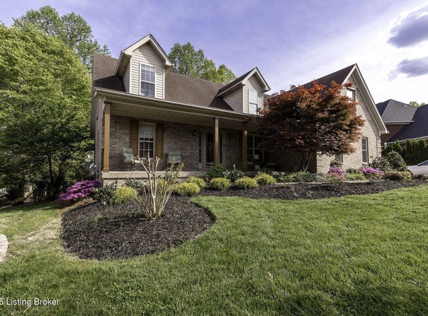 1806 Grand Ridge Rd, Louisville, KY 40214