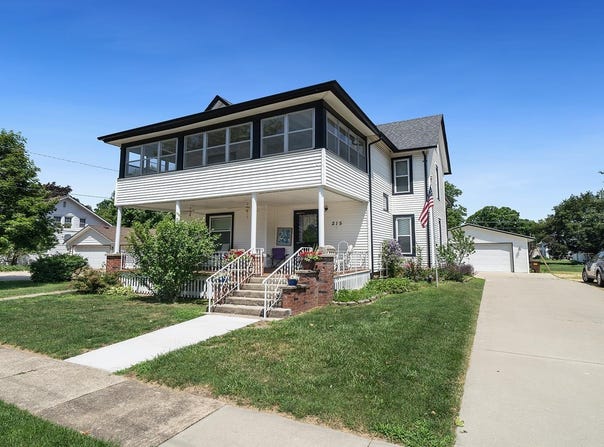 215 E 3rd, BYRON, IL 61010
