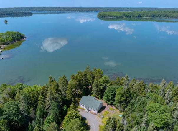 73 Taunton Bay Shores Road, Franklin, ME 04634