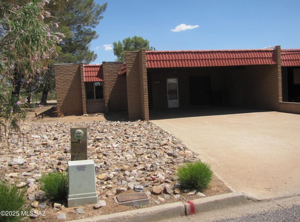 1001 E Irene Street, Pearce, AZ 85625