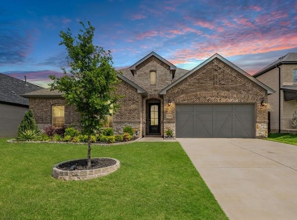 1513 Evening Primrose Drive, Mansfield, TX 76063