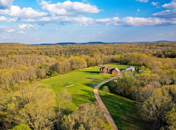 2042 Greasy Creek Lane, Washburn, MO 65772