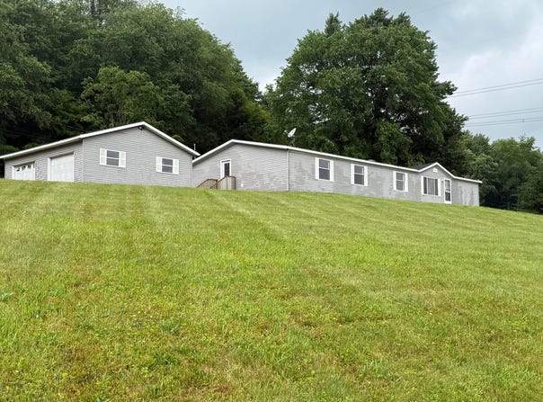 10788 Maharg Road, Saint Louisville, OH 43071