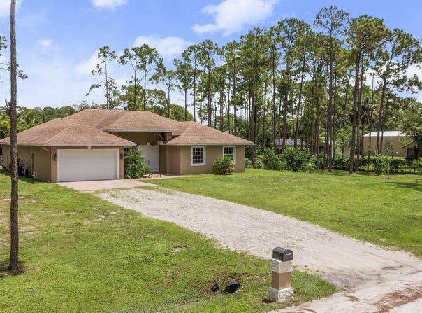 15807 83rd Lane N, The Acreage, FL 33470
