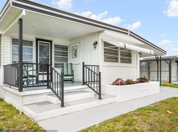 2309 SW 83rd Ter, Davie, FL 33324