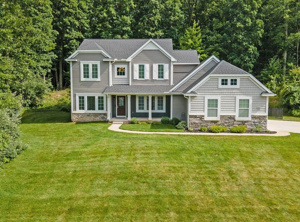 9243 Trafalgar Drive SE, Alto, MI 49302