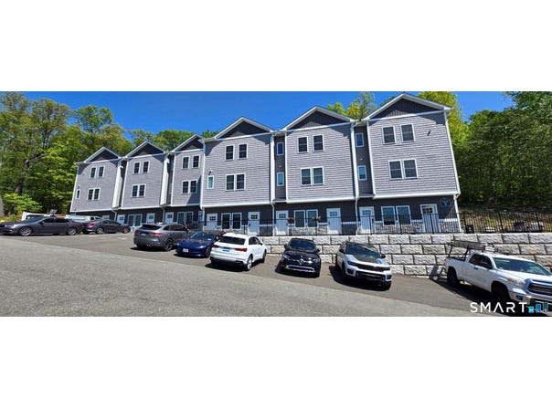 243 Echo Lake, Watertown, CT 06795