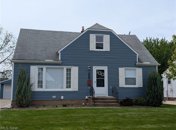 1678 Byron Drive, Mayfield Heights, OH 44124