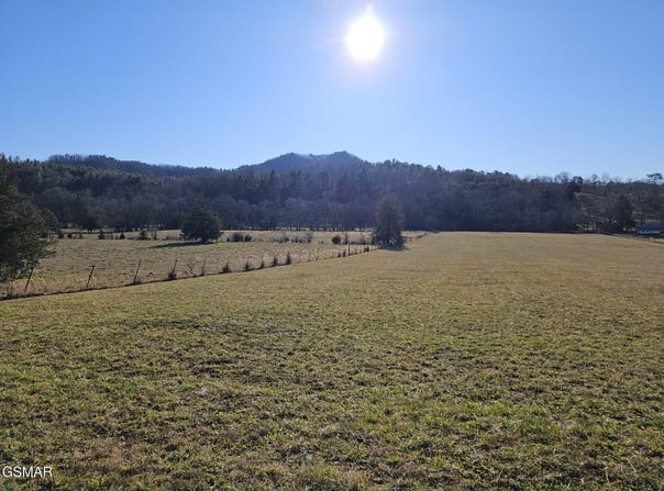 467 Hwy 107, Del Rio, TN 37727