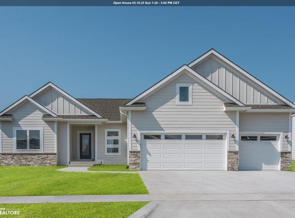2520 Knollway Drive, Marshalltown, IA 50158