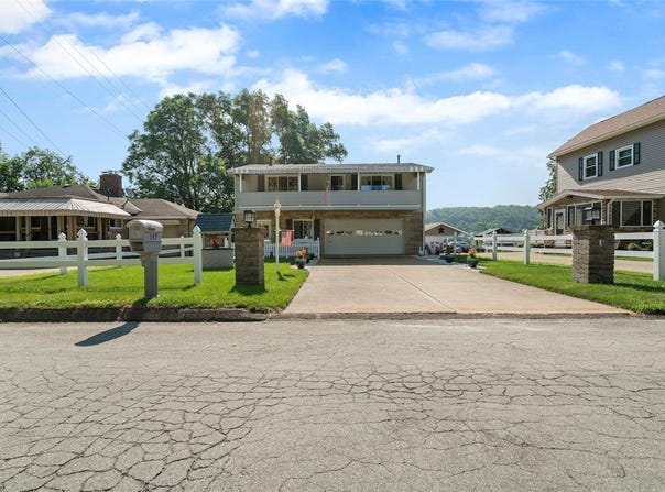 149 Saniel Dr, West Mifflin, PA 15122