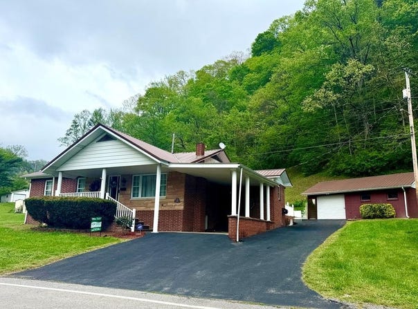 608 Beaver Creek Road, Elkhorn City, KY 41522