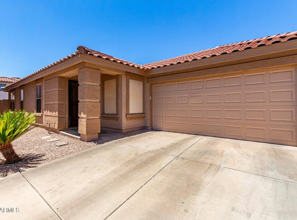 3438 S BOWMAN Road, Apache Junction, AZ 85119