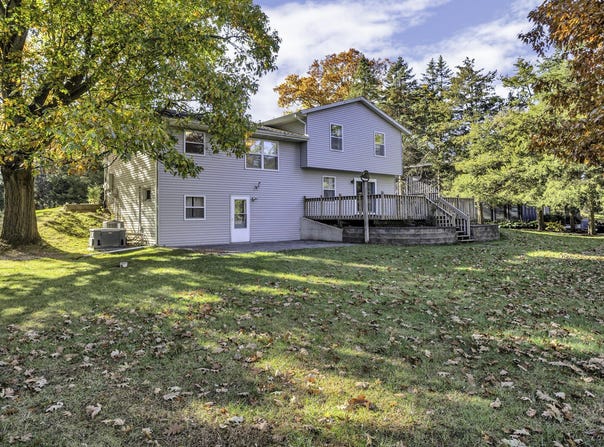 190 Steves Scenic Drive, Horton, MI 49246