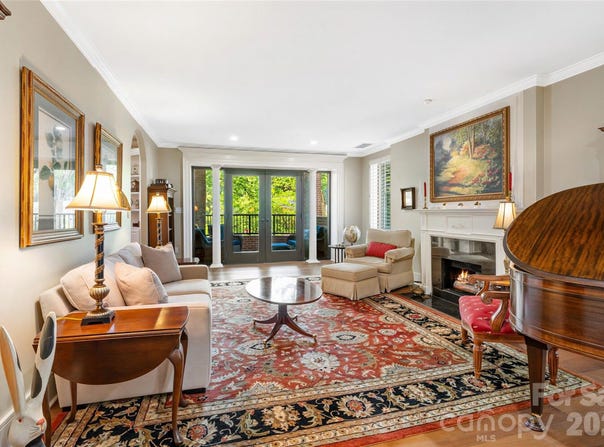 810 Cherokee Road, Charlotte, NC 28207