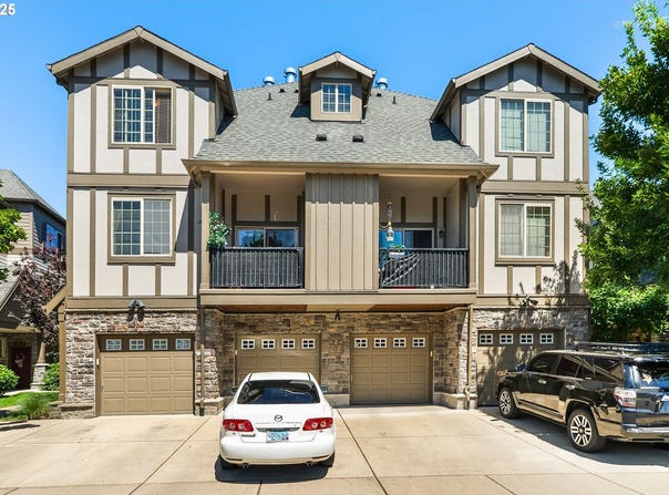 7869 NE ROCKNE WAY, Hillsboro, OR 97006
