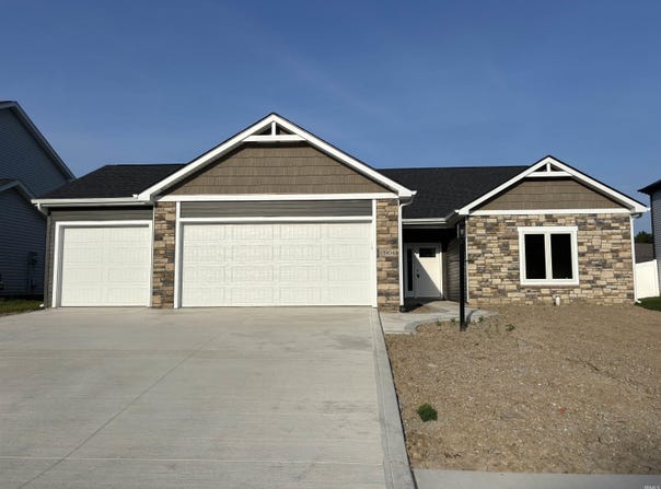 13904 DIAVIK Place, Fort Wayne, IN 46845
