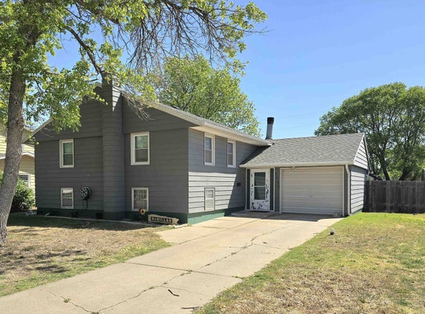 1306 Felten Drive, Hays, KS 67601