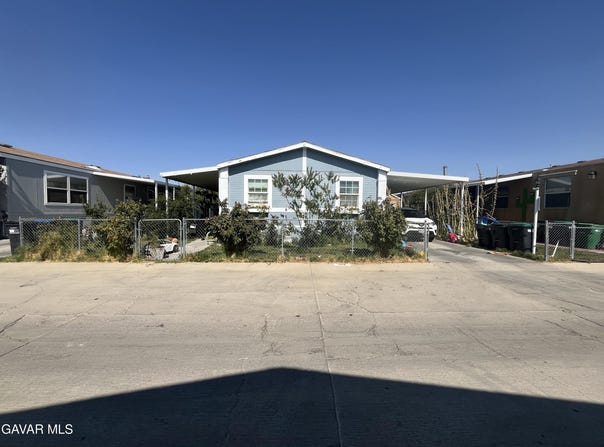 45645 E 25th St, Lancaster, CA 93535