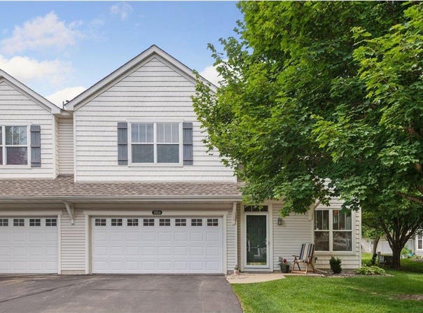 1924 Shamrock Place, Chaska, MN 55318