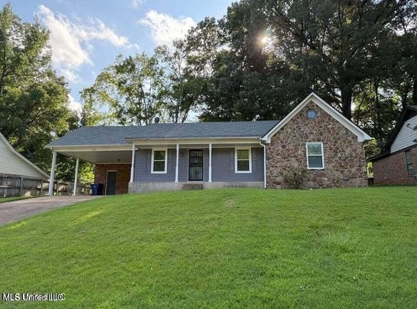 6691 Hickory Crest Drive, Walls, MS 38680