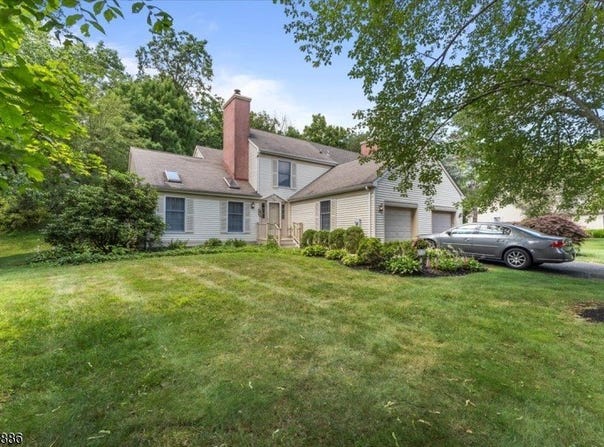 78 Commonwealth Dr, Bernards Twp., NJ 07920-3094