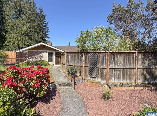 525 W 16th Street, Port Angeles, WA 98363
