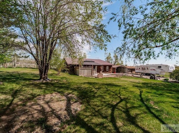 1122 E Butte Road, Menan, ID 83434