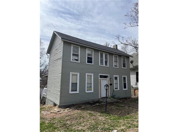 1222 Church Street, St Joseph, MO 64501