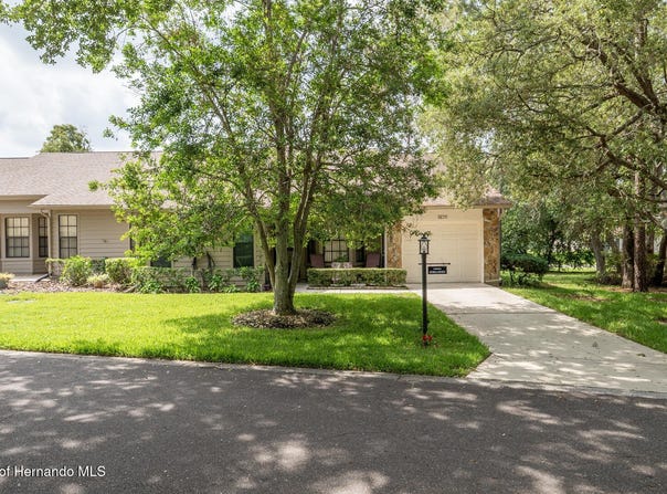 6620 Brambleleaf Drive, Spring Hill, FL 34606