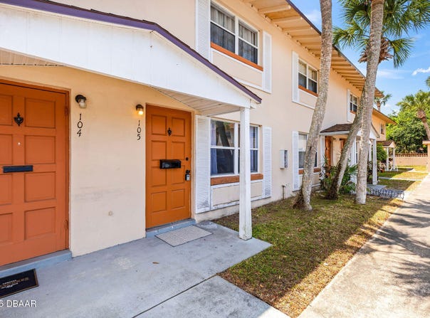 1600 S Palmetto Avenue, South Daytona, FL 32119