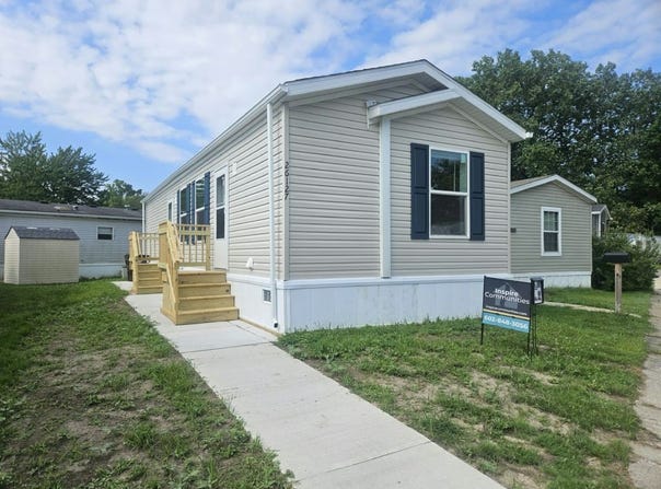26127 Third St  #134, Taylor, MI 48180