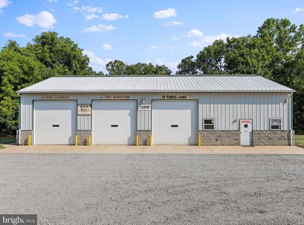 2489 STATE RD 55, MOOREFIELD, WV 26836