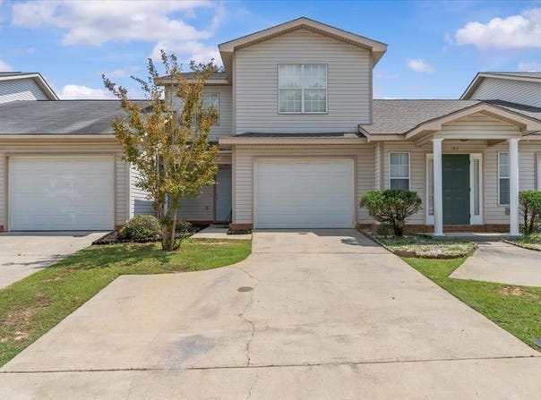 104 Creeke Ln, Enterprise, AL 36330
