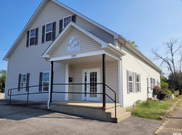 329 BROADWAY Street, Mt Vernon, IL 62864