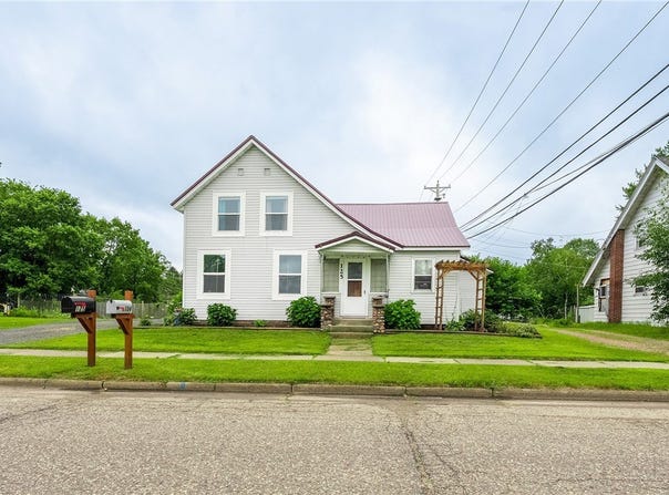 125 E Brown Street, Augusta, WI 54722