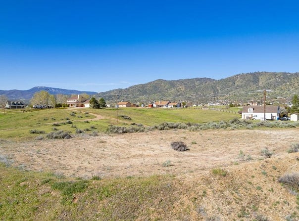 Sycamore Road, Tehachapi, CA 93561
