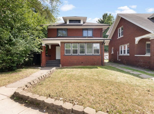 2118 Lincoln Way W, South Bend, IN 46628